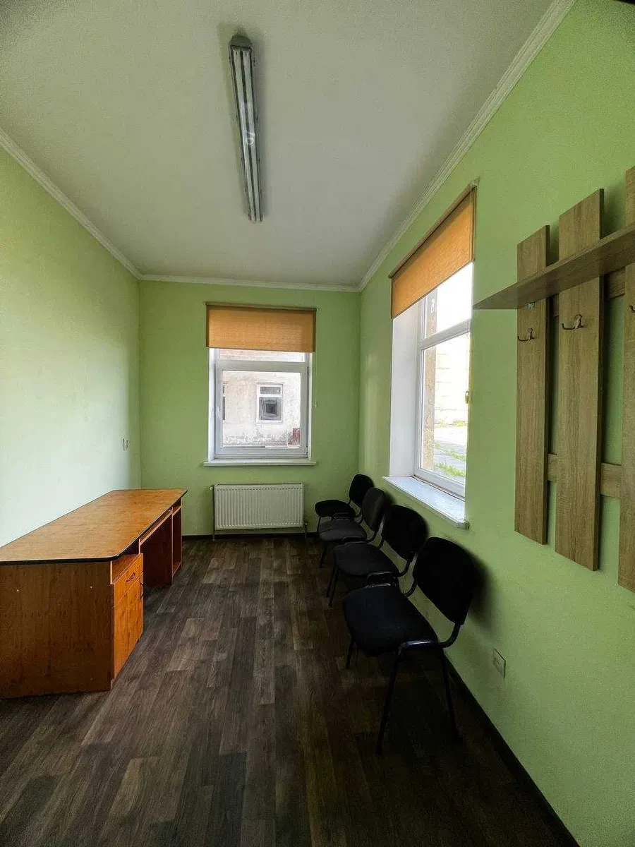 Склад, Горка Полонка: въезд с трассы Луцк, Львов, 3 кабинета, фото 4