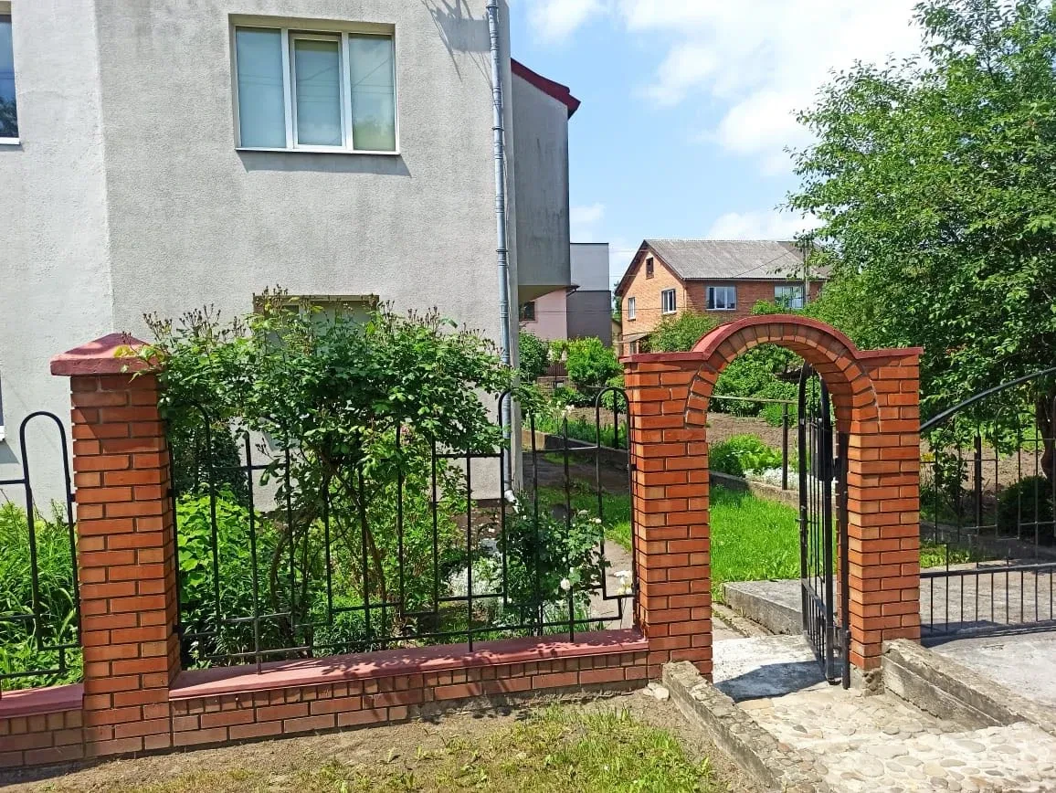 Будинок, Залізничний: камін, гараж, тераса - фото 1