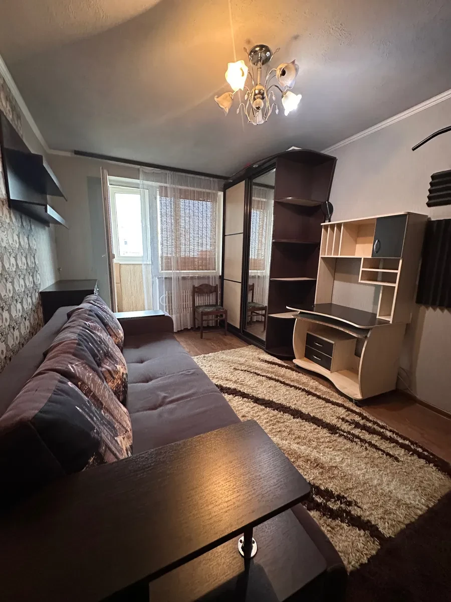 1-кімнатна квартира, Салтівський: ремонт, метро Салтівська 10 хв транспортом