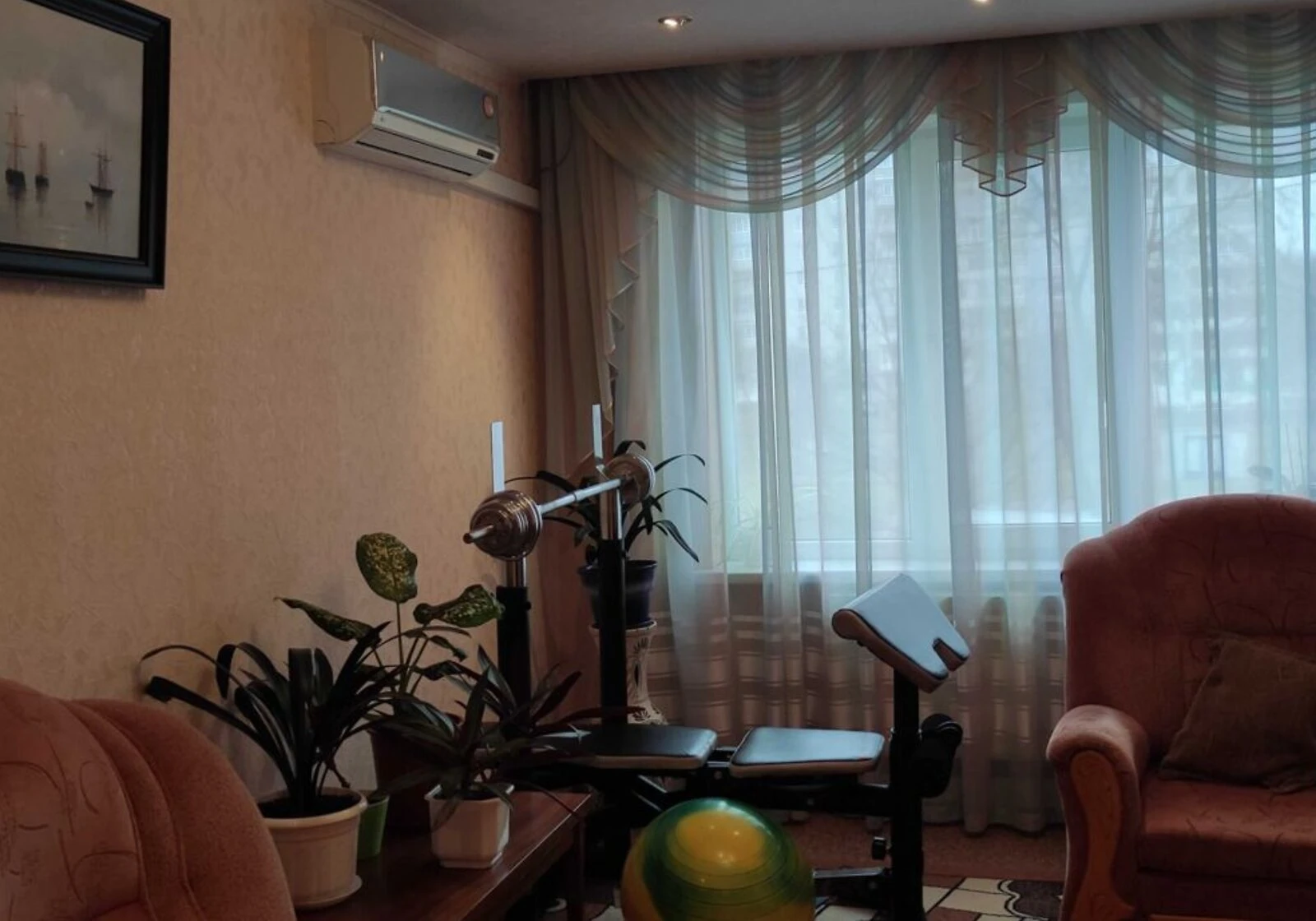 3-кімнатна квартира, Павлоград: індивідуальне газове опалення