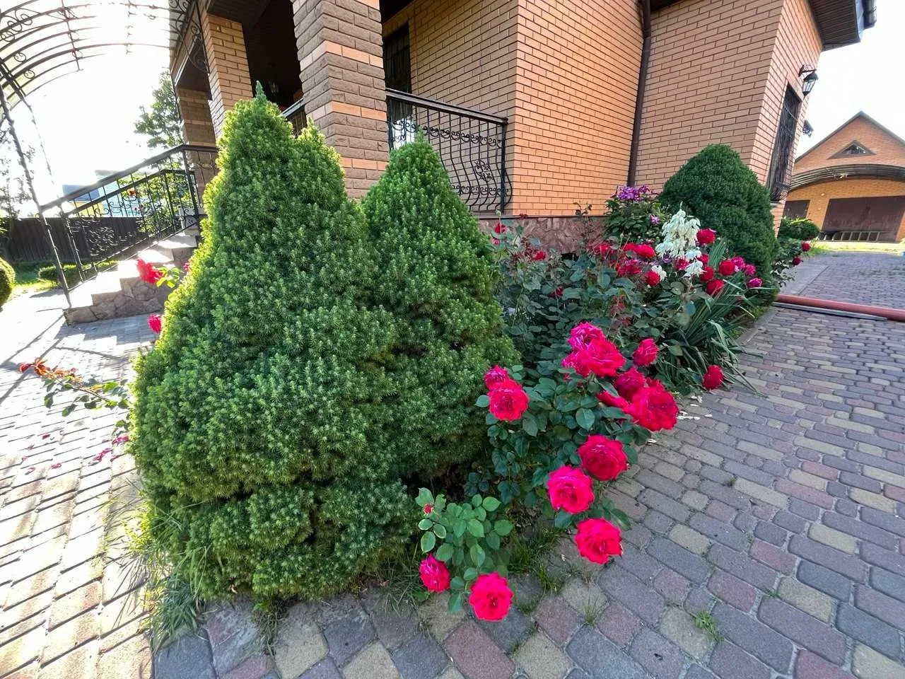 Будинок, Гора: гараж і навіс, тераса, генератор - фото 2