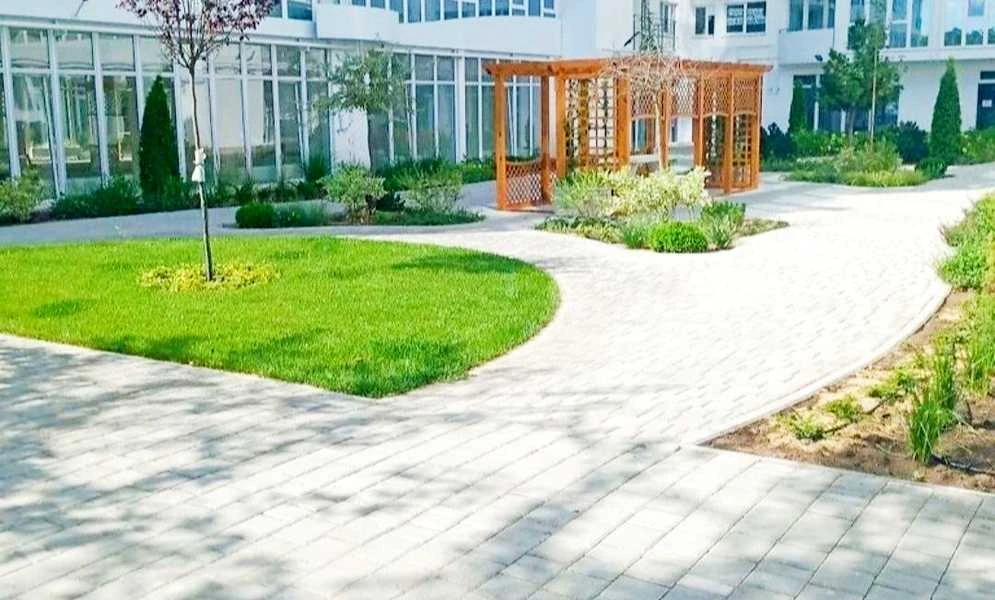 1-кімнатна квартира у ЖК Море: до моря 5 хв, паркінг, новий ремонт