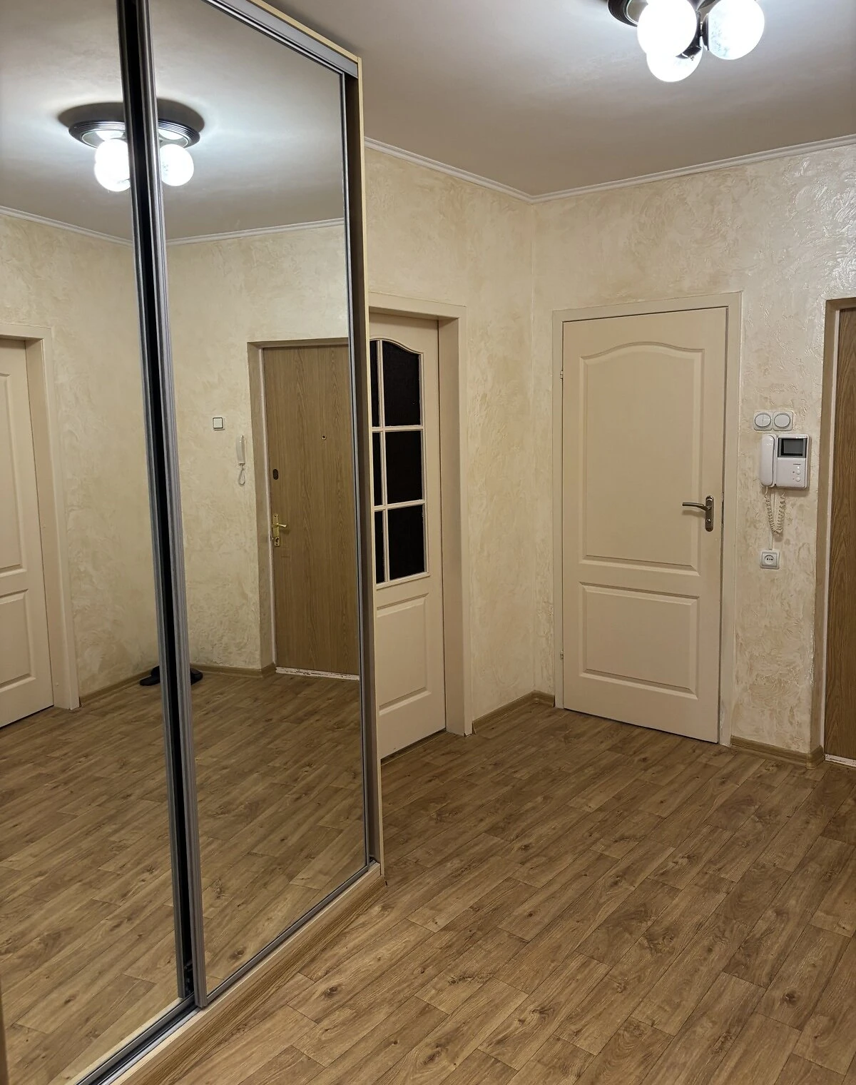 4-кімнатна квартира, Шевченківський: євроремонт, метро Перемога - фото 3