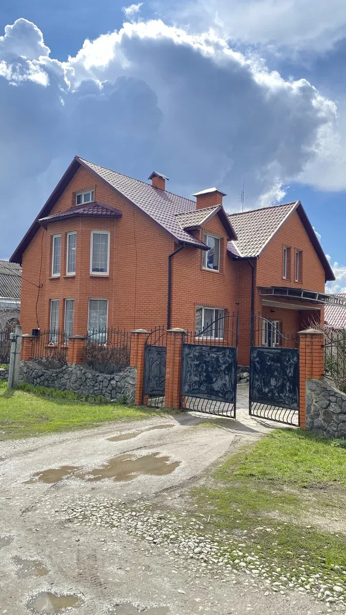Будинок, Диканька: євроремонт, гараж, торг