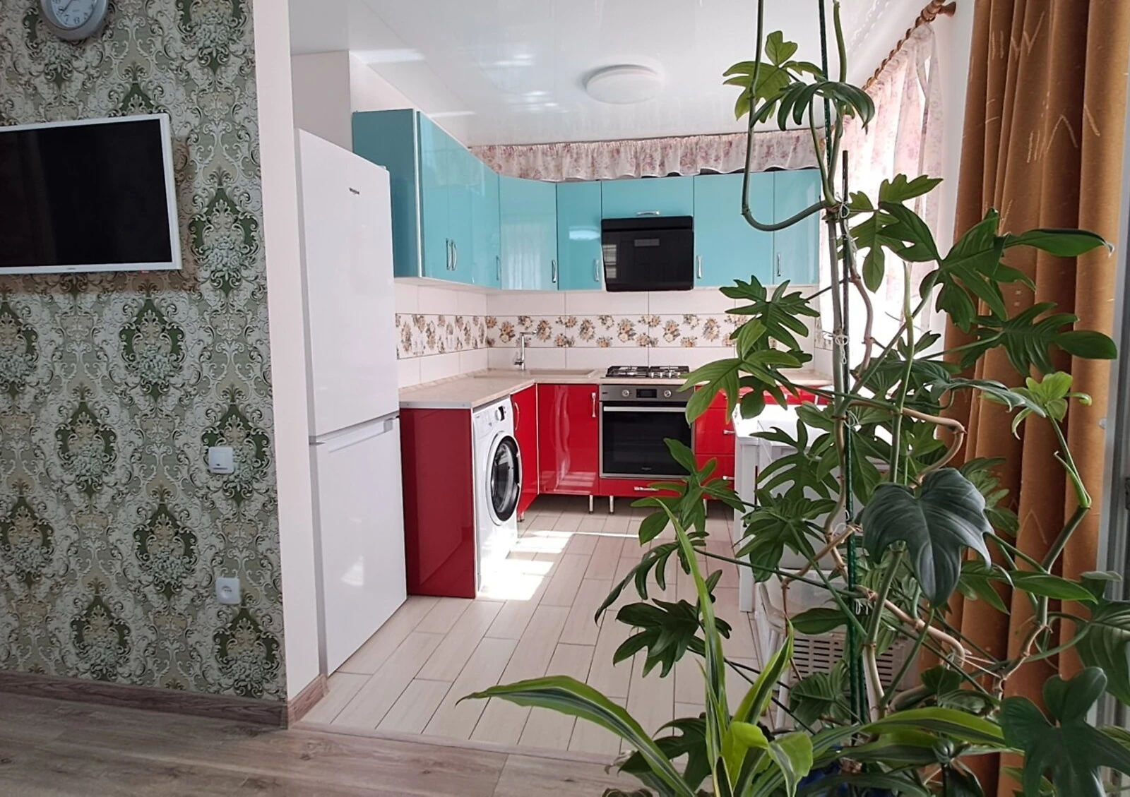 2-кімнатна квартира, Заводський: євроремонт, внутрішній двір - фото 1
