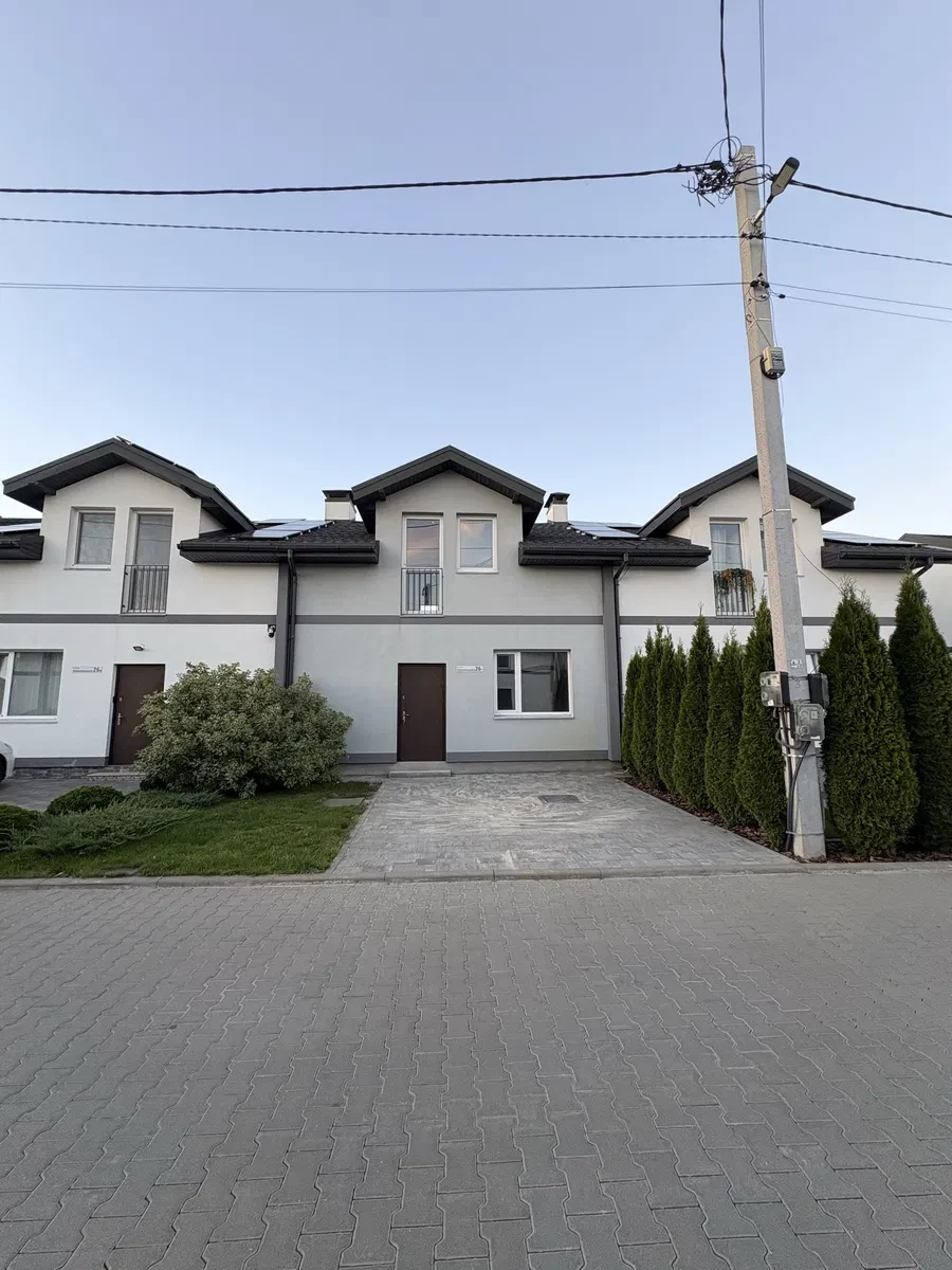 Таунхаус у ЖК Тарасівка: 2 авто, задній дворик, кухня-вітальня - фото 1