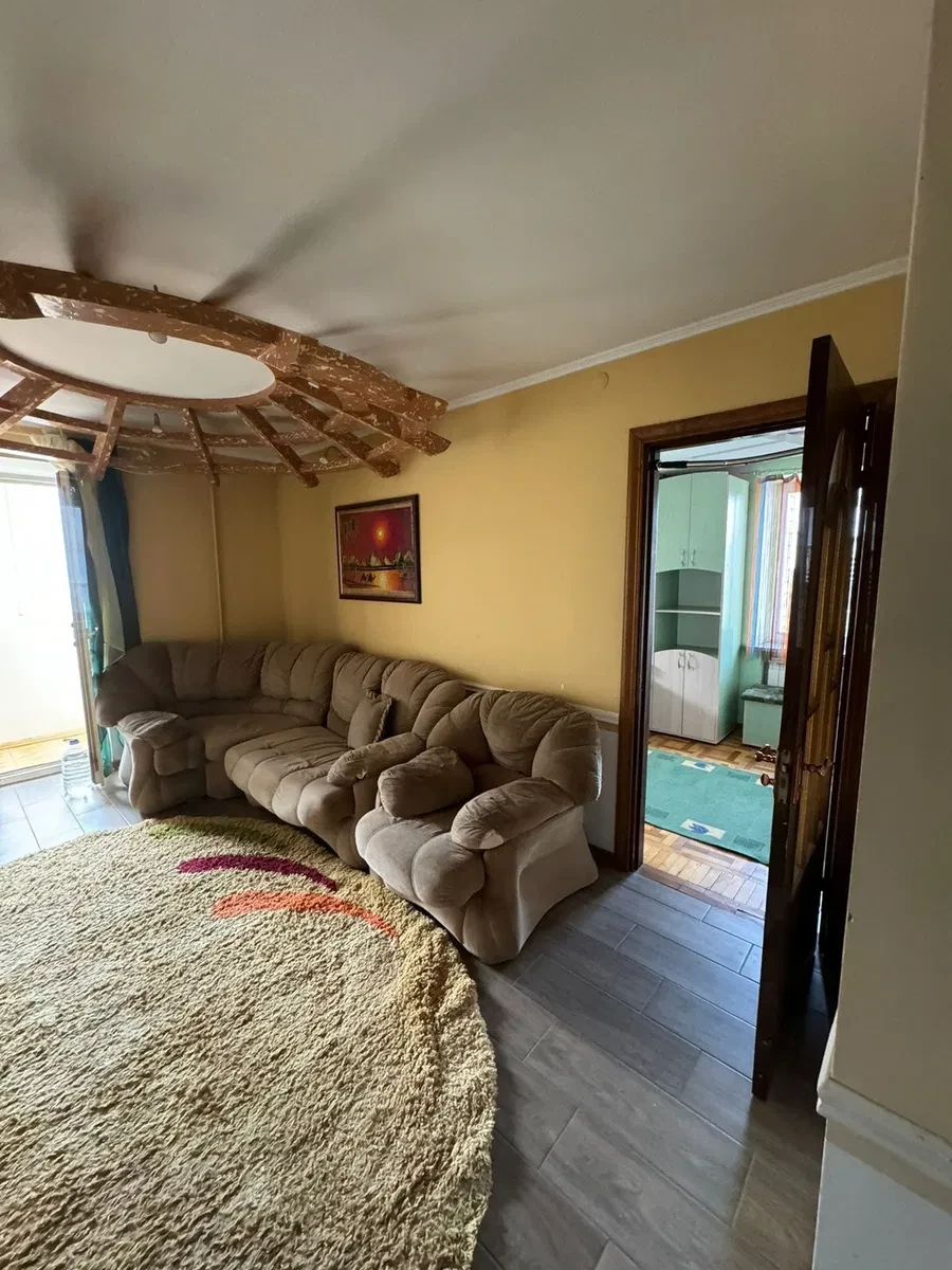 3-кімнатна квартира, Кам'янець-Подільський: світло не вимикають, 2 балкони - фото 2
