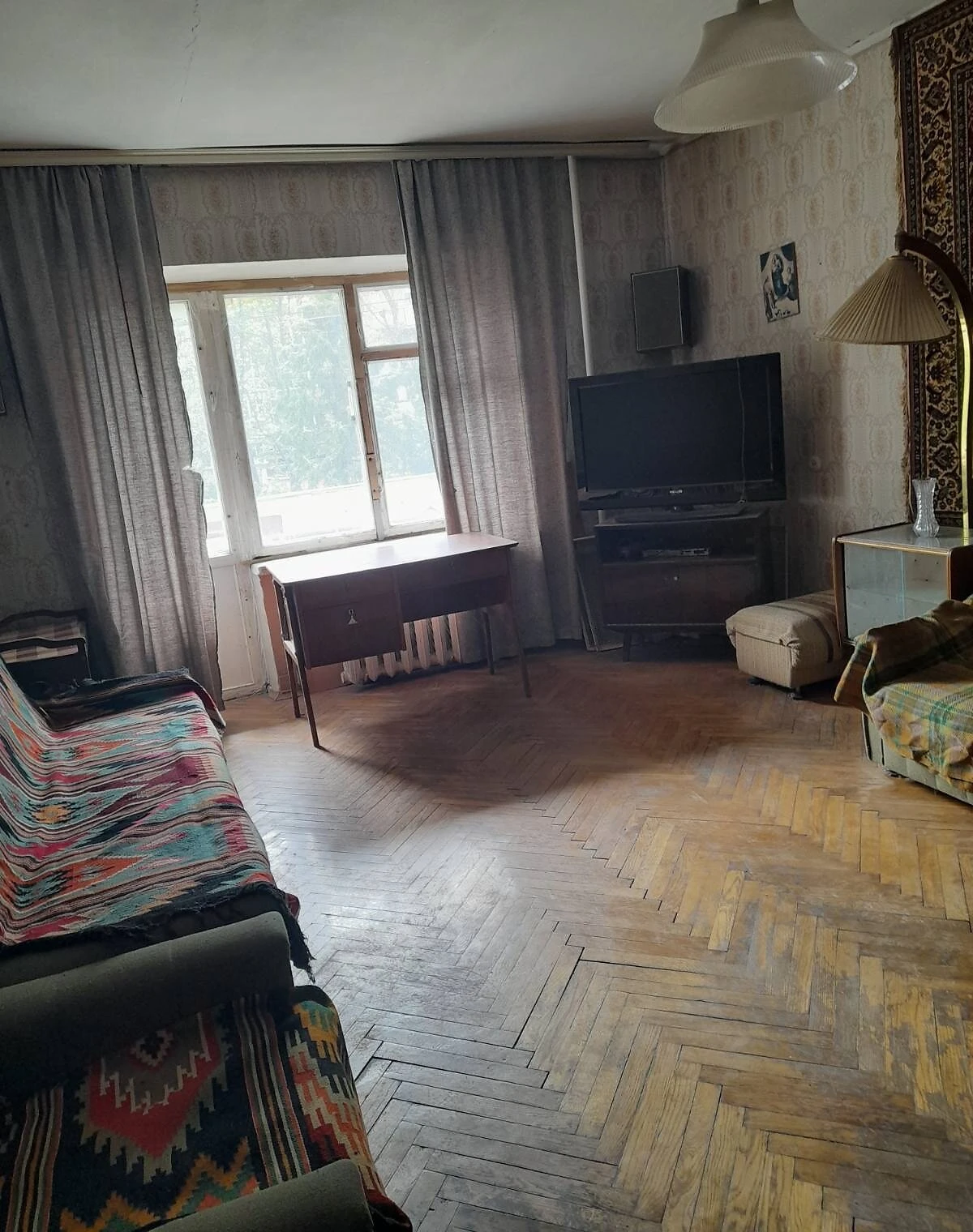 2-кімнатна квартира, Центр: цегляні стіни, внутрішній двір - фото 1