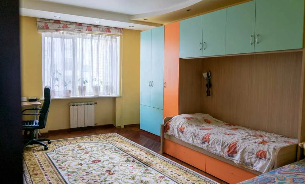 3-комнатная квартира, Подольский: меблированная, теплый пол, паркинг - фото 4