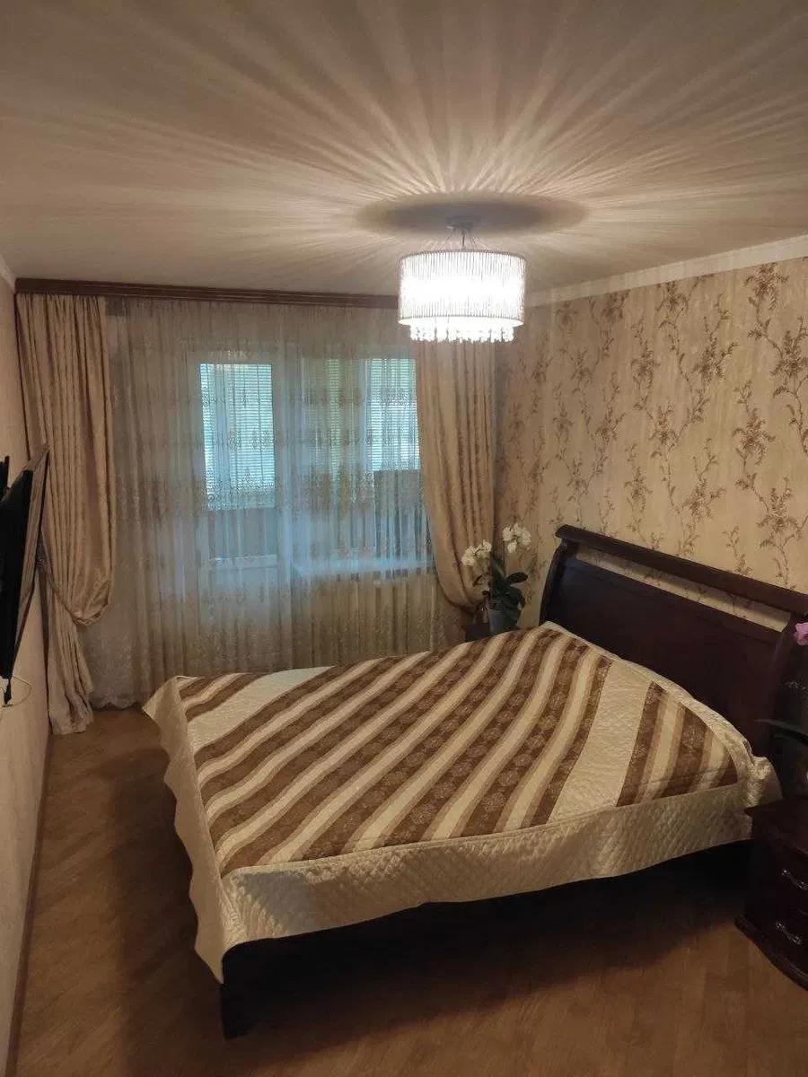 3-кімнатна квартира, Печерський: метро Деміївська, 2 балкони, фото 5