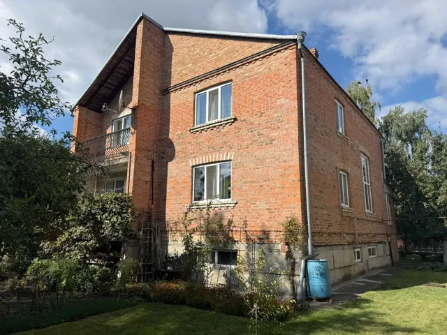 Будинок, район Львівської: тераса 16 м², трифазна мережа, два септики - фото 1