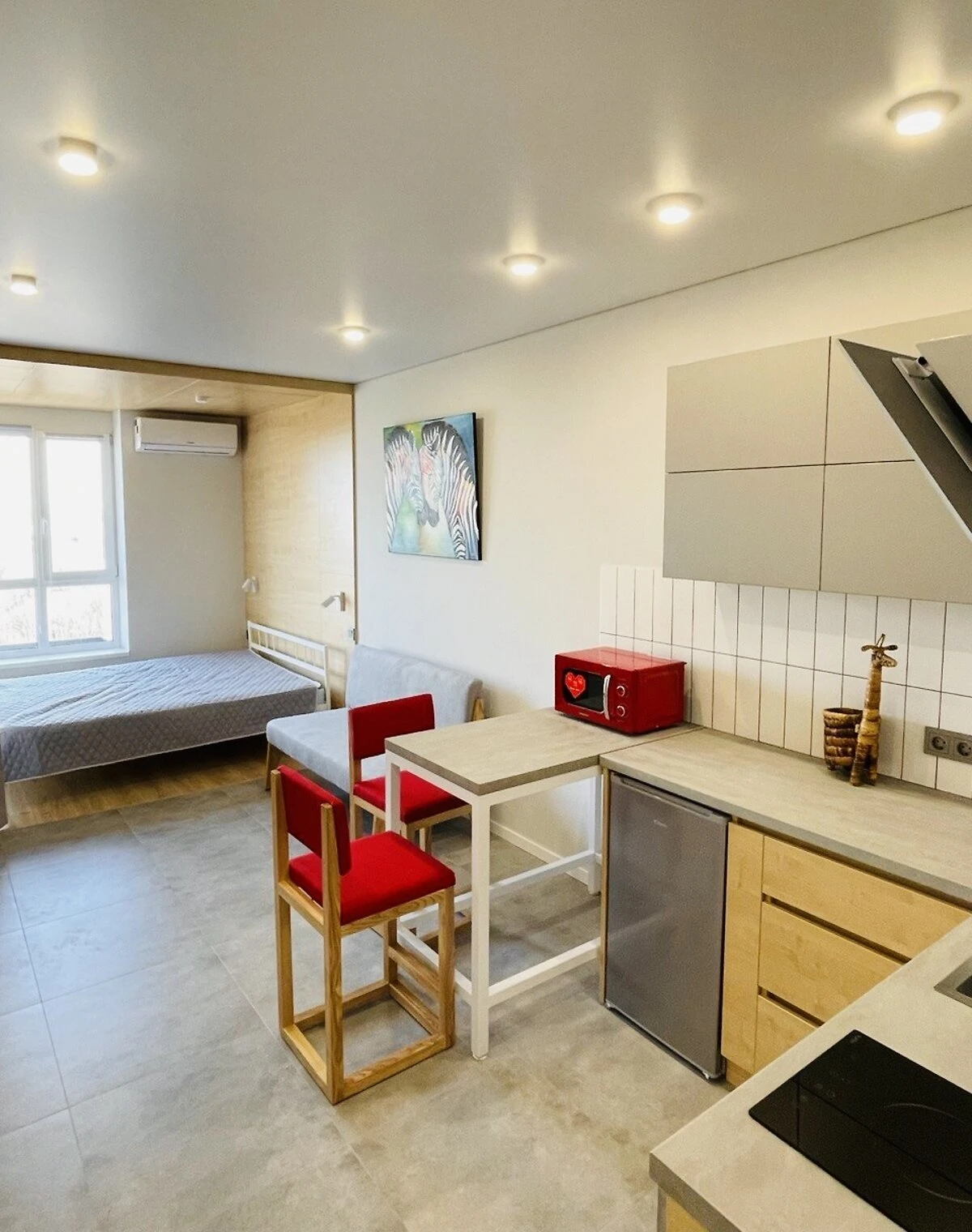 1-комнатная квартира, Сырец: дизайнерский ремонт, лифт без света - фото 1