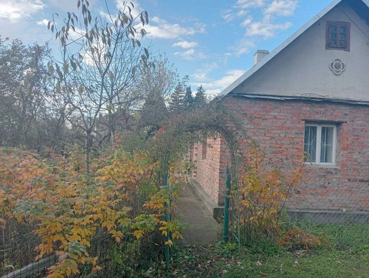 Будинок, Бортків: 28 соток, школа через паркан, пічне опалення - фото 2