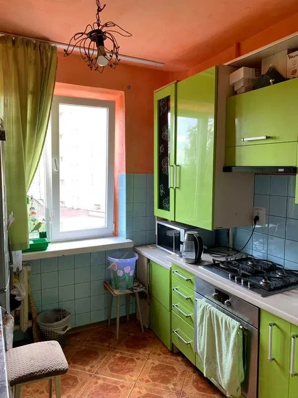 2-комнатная квартира, Сиховский: требует ремонта, новый лифт - фото 4