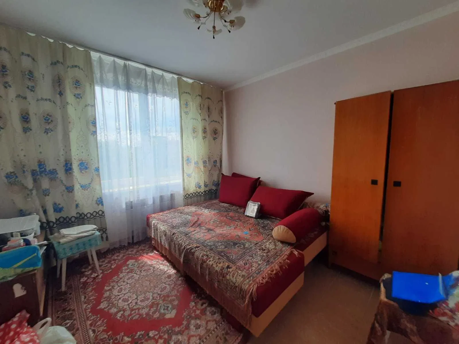 2-кімнатна квартира, Чугуїв: центр, роздільні кімнати, не кутова - фото 2