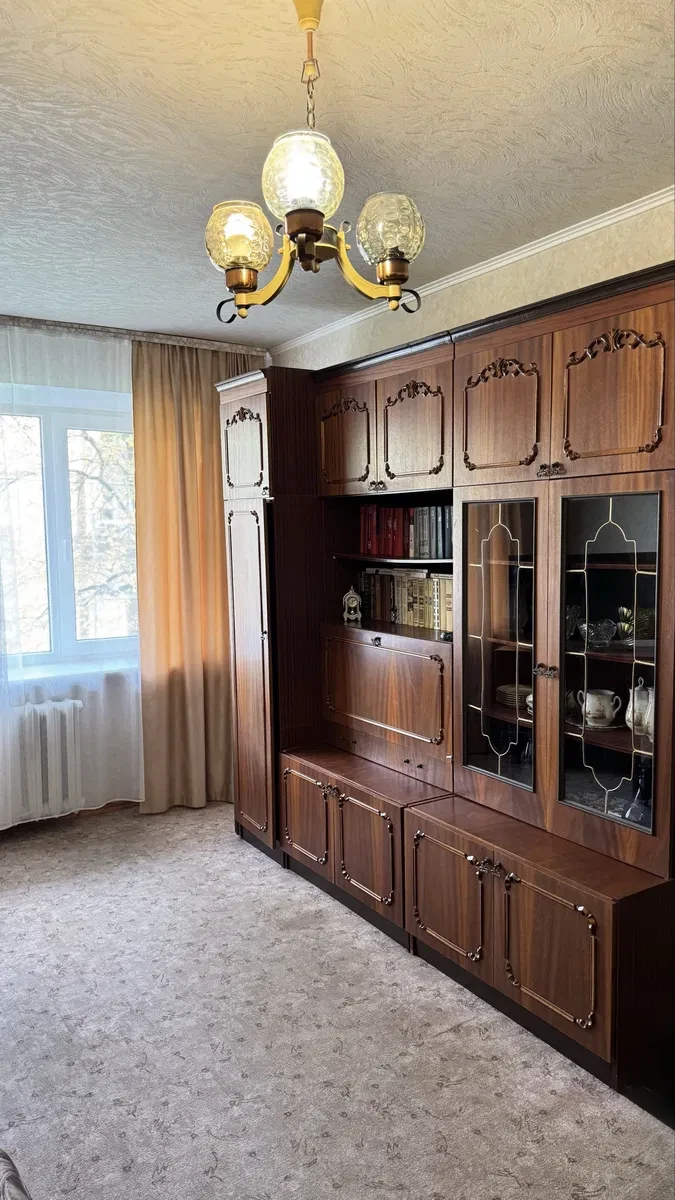 1-кімнатна квартира, Вишгород: можна з маленькою собакою, вид на тихий двір - фото 3