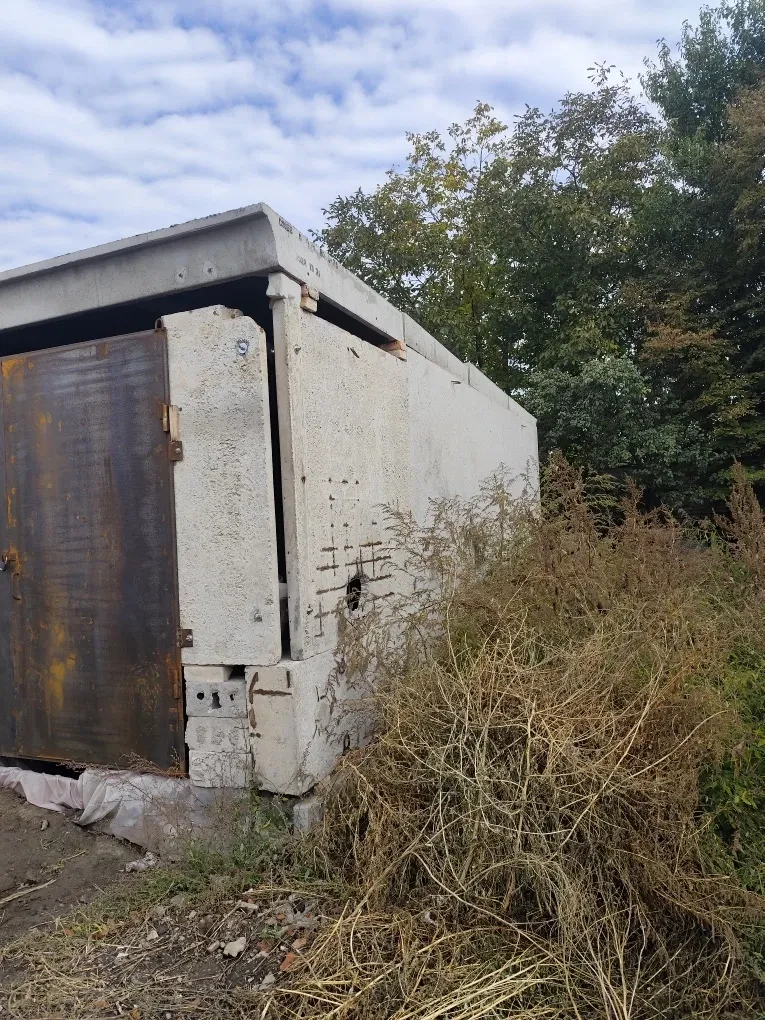 Гараж, Кременчук: підвал 4×8 м, приватизована ділянка