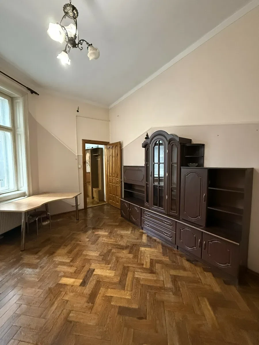 2-кімнатна квартира, Галицький: центр міста, євроремонт