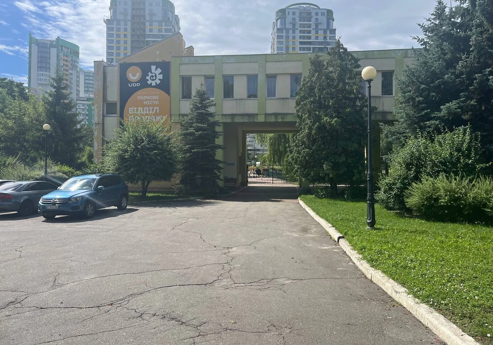 Офіс, Подільський: кабінетне планування, два входи, паркомісце - фото 1