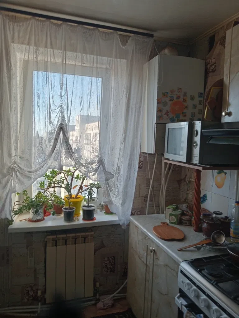 3-кімнатна квартира, Крошня: автономне опалення, окремі кімнати - фото 1