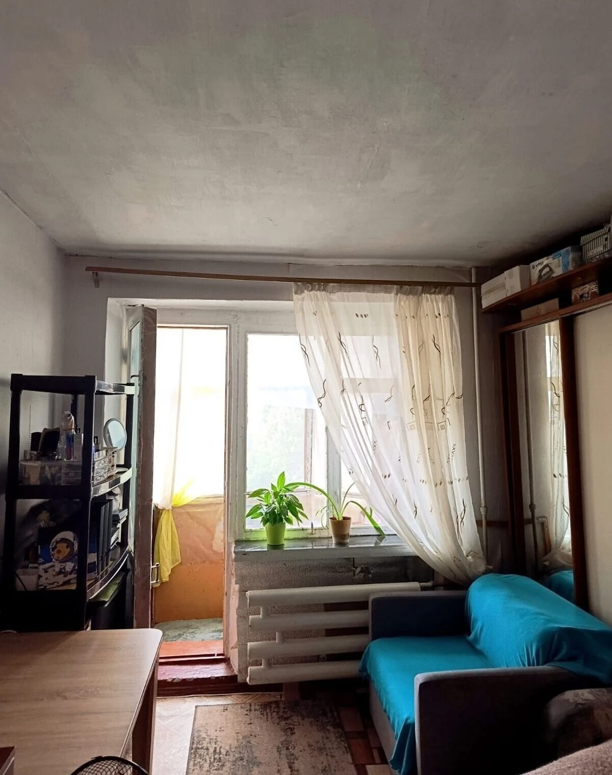 1-кімнатна квартира, вул. Айвазовського: цегляні стіни - фото 2