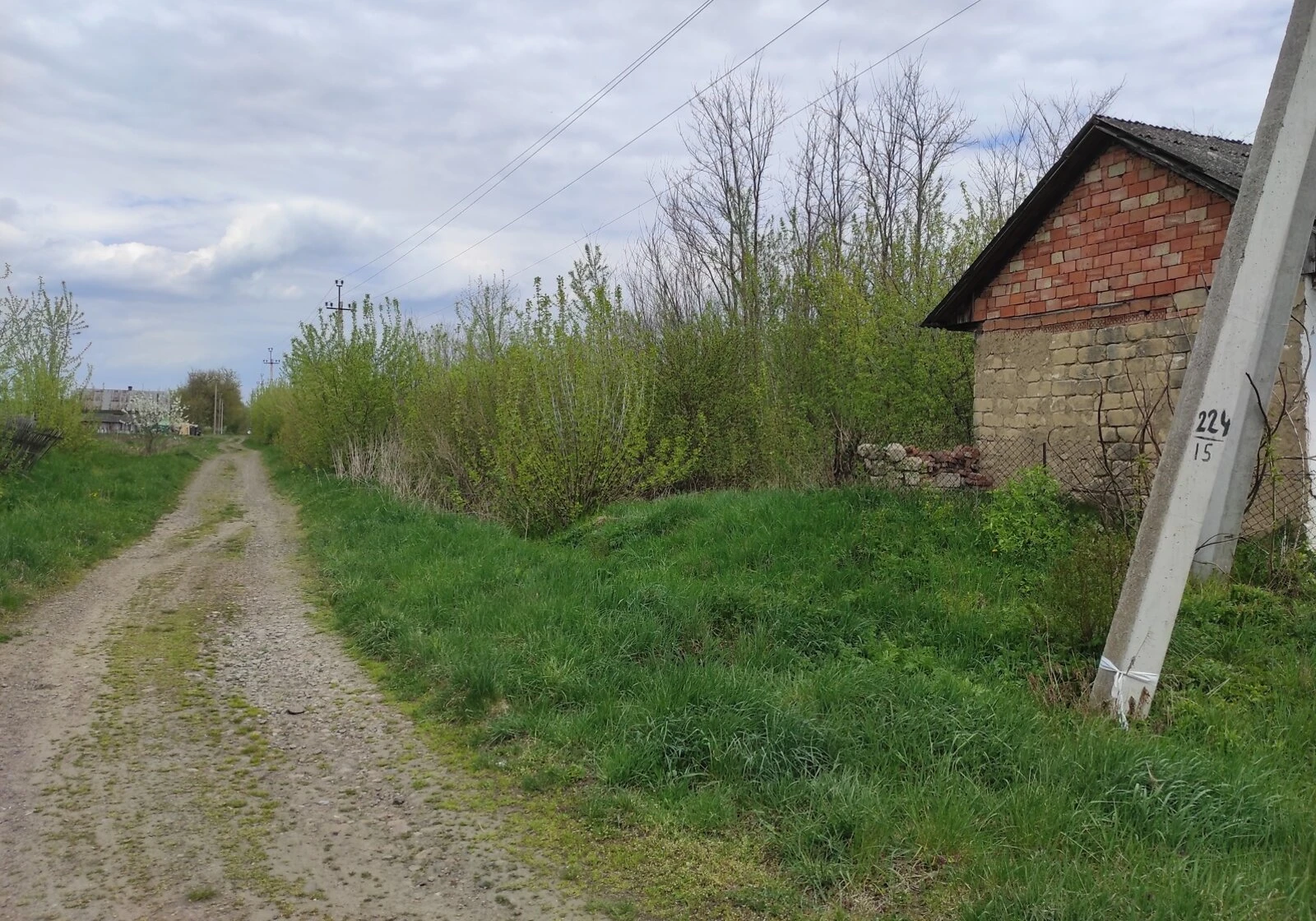 Будинок, Шипинці: 25 соток, пічне опалення, без світла працює - фото 4