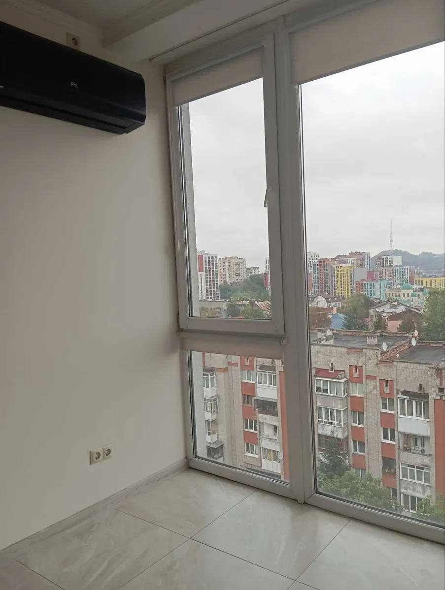 1-кімнатна квартира у ЖК Квітка: вид на Високий замок, тераса на даху, фото 4
