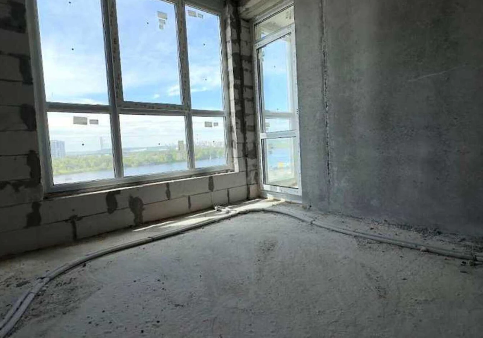 2-кімнатна квартира на вулиці Причальна: будинок 2024 року, закритий двір - фото 1