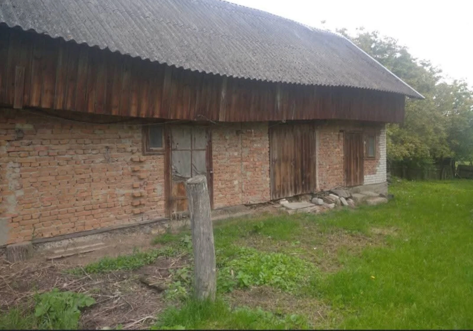 Будинок, Деревляни: 35 соток, цегляні стіни - фото 2