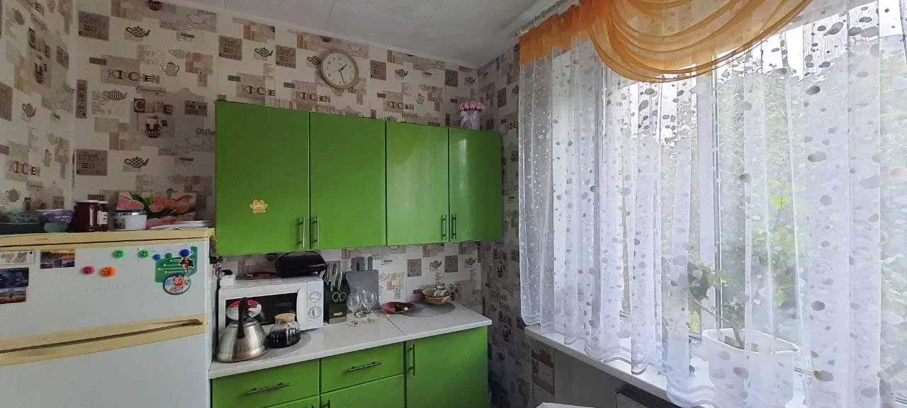 3-кімнатна квартира, Дачне: газове опалення, станція Дом Отдиха за 2 хв - фото 1