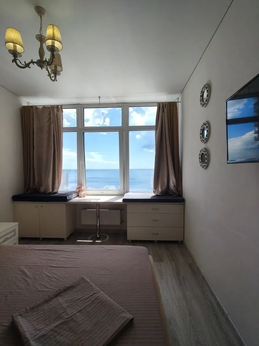 1-кімнатна квартира у ЖК 32 Перлина: вид на море, генератор - фото 4