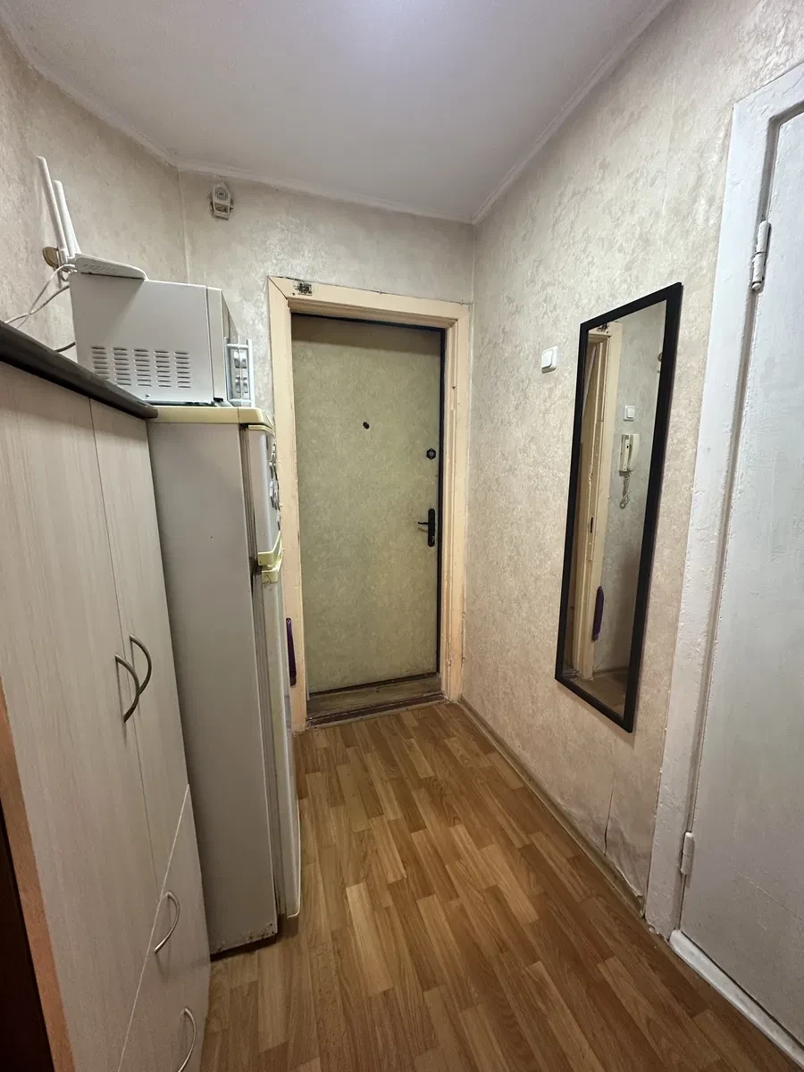Гостинка, Соломенский: 15 минут пешком до метро Шулявская, возможен торг, фото 5