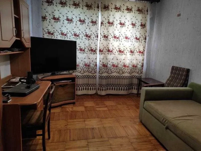 3-кімнатна квартира, Київський: біля метро Студентська, 2 балкони - фото 1