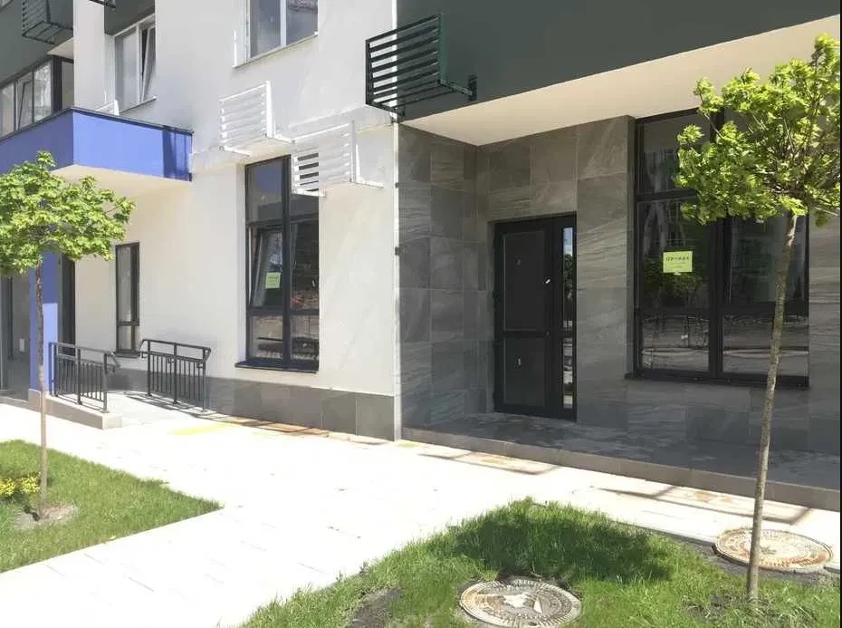Приміщення у ЖК Сирецькі Сади: фасадне, з ремонтом під кафе - фото 2