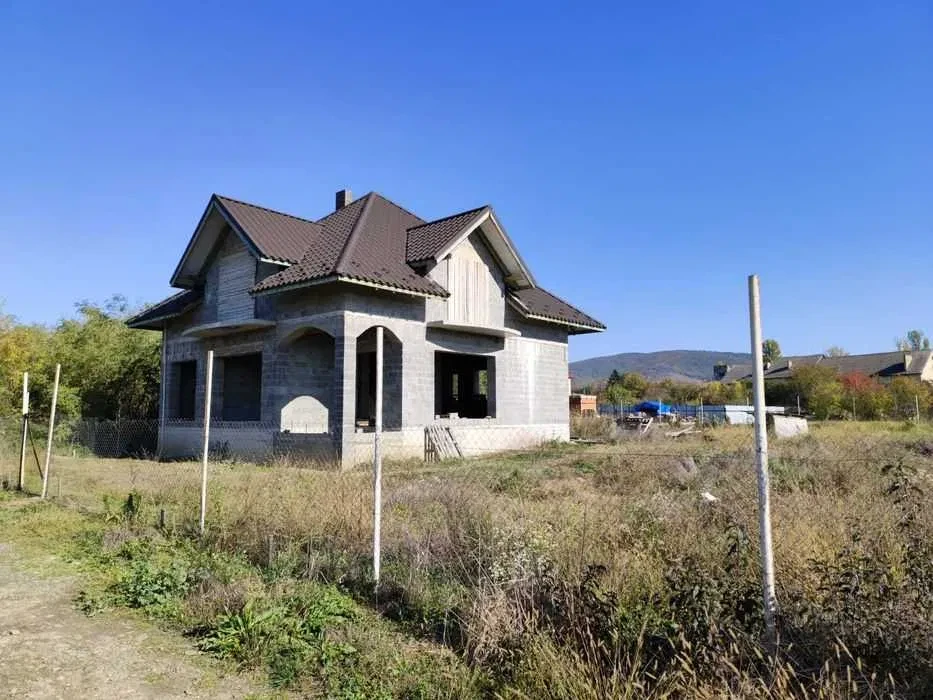 Будинок, Виноградів: новий, дві ділянки - фото 1