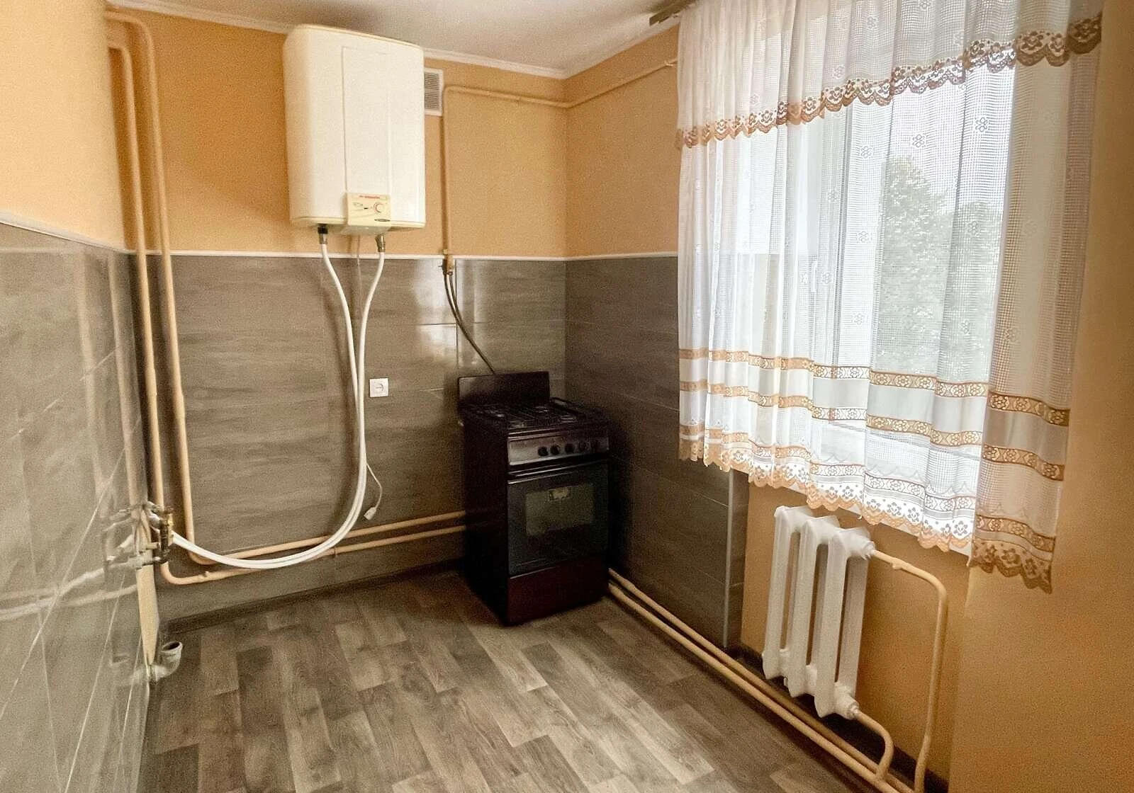 2-комнатная квартира, Ровно: косметический ремонт, бойлер - фото 1