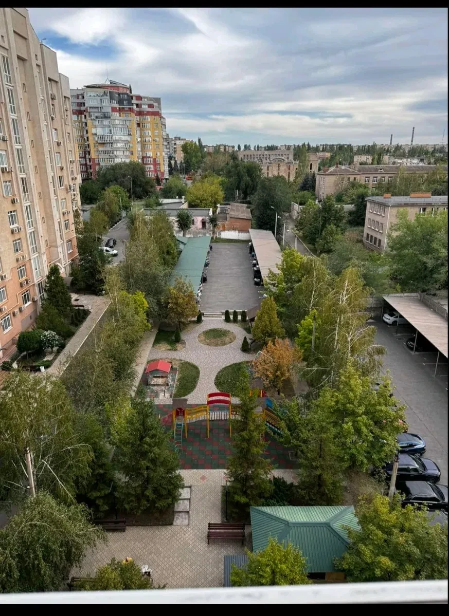 3-кімнатна квартира у ЖК Прем'єр: гараж, автономне опалення, фото 1