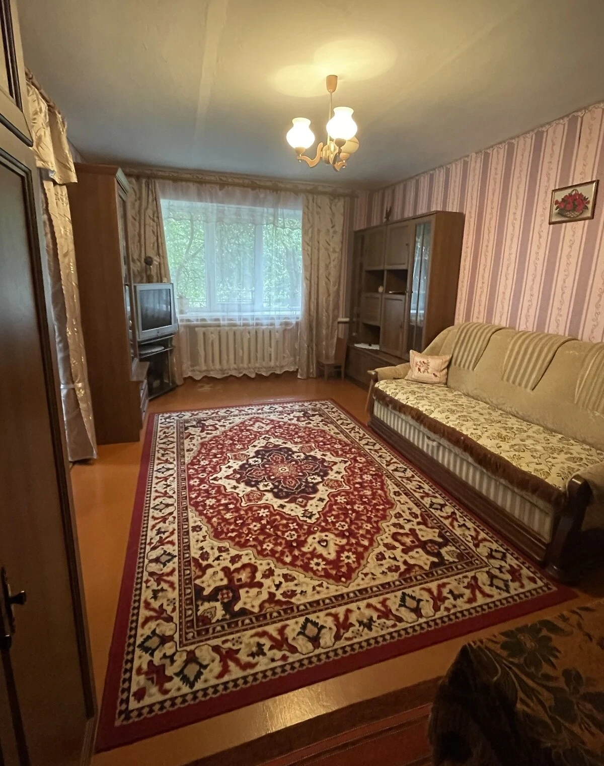 3-кімнатна квартира, Старокостянтинів: газове опалення, закритий двір - фото 1