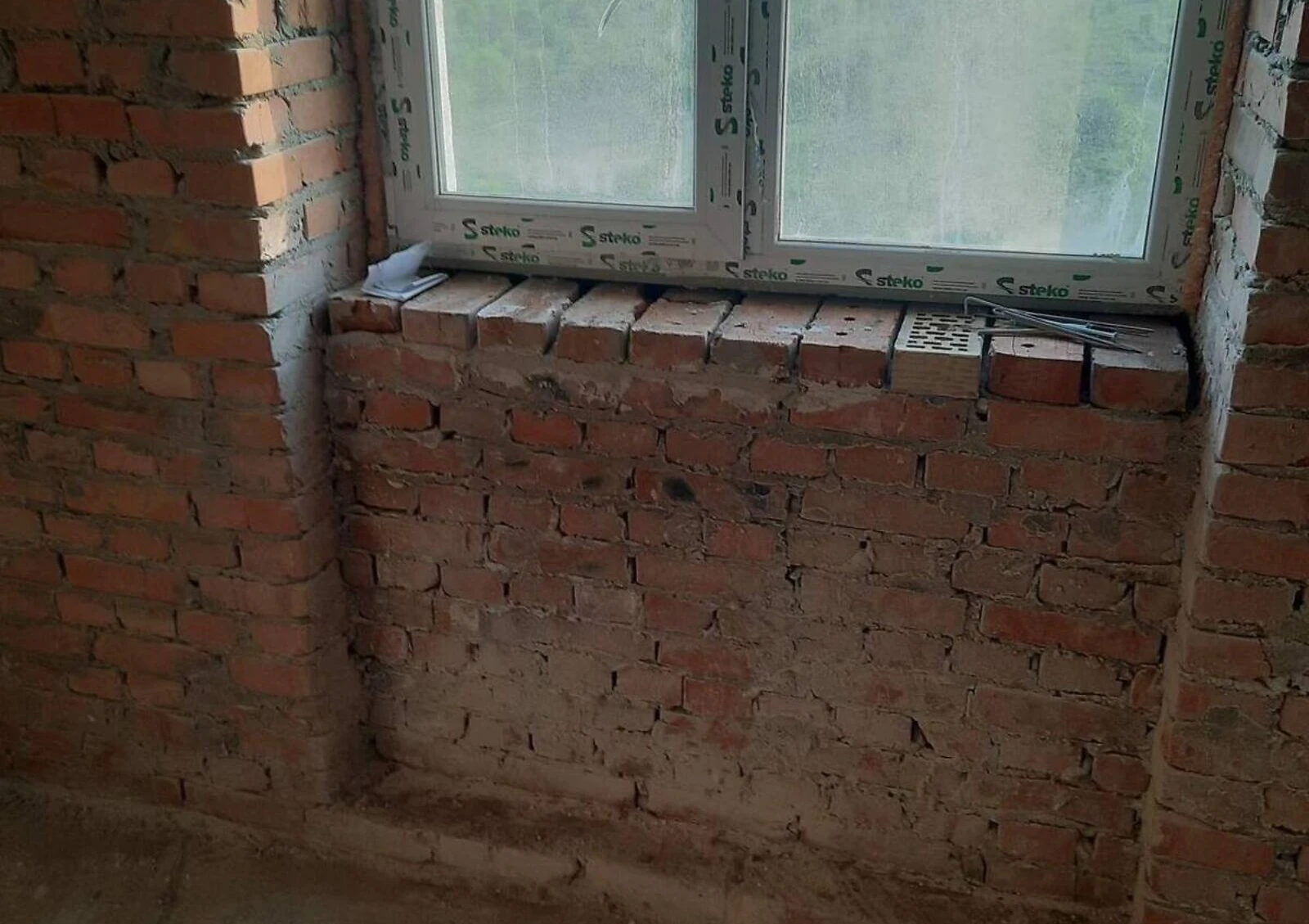 2-кімнатна квартира, Білогородка: кухня-студія, укриття в будинку - фото 4
