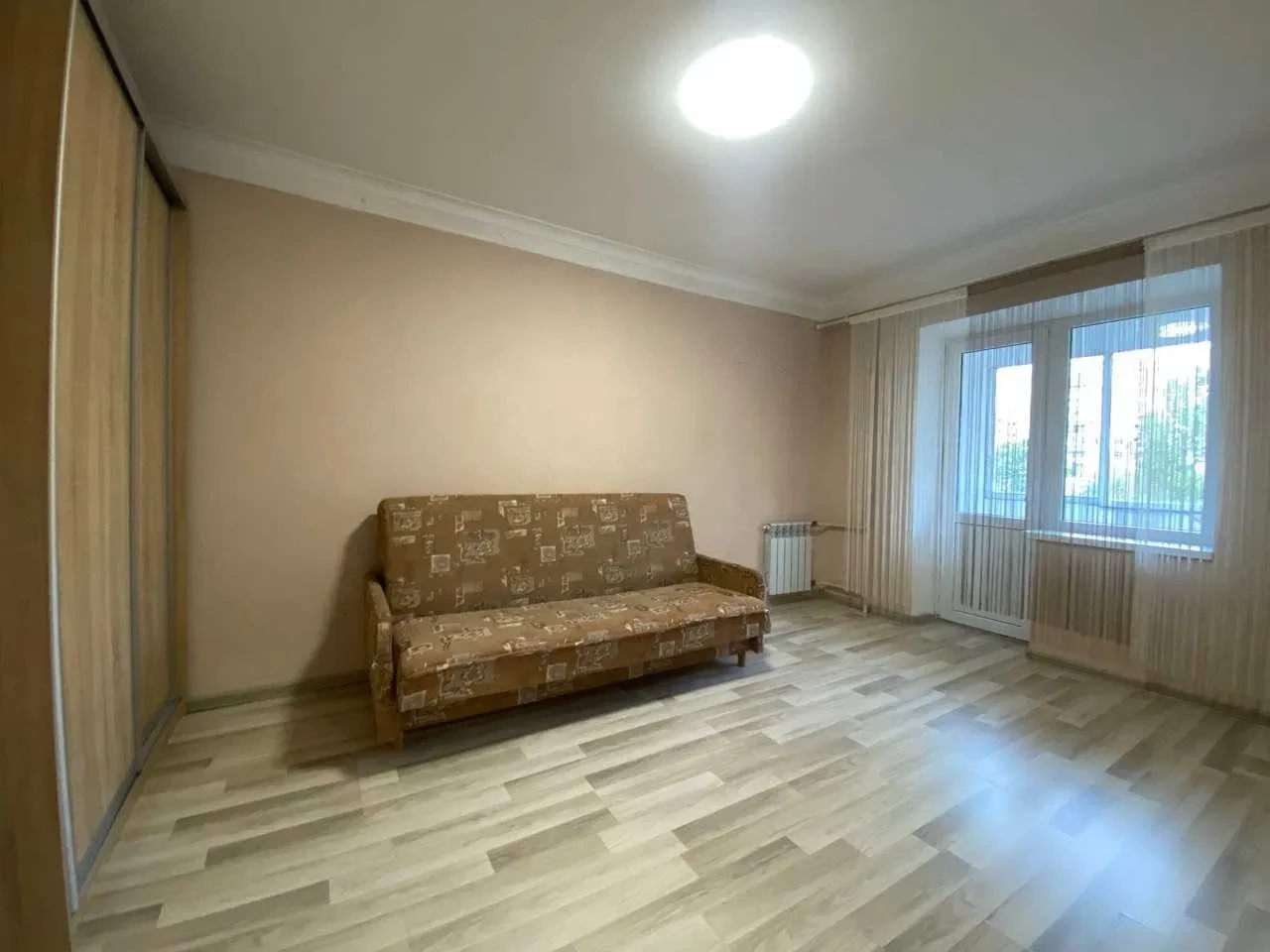 1-кімнатна квартира, Оболонський: метро Героїв Дніпра 10 хв, балкон - фото 4