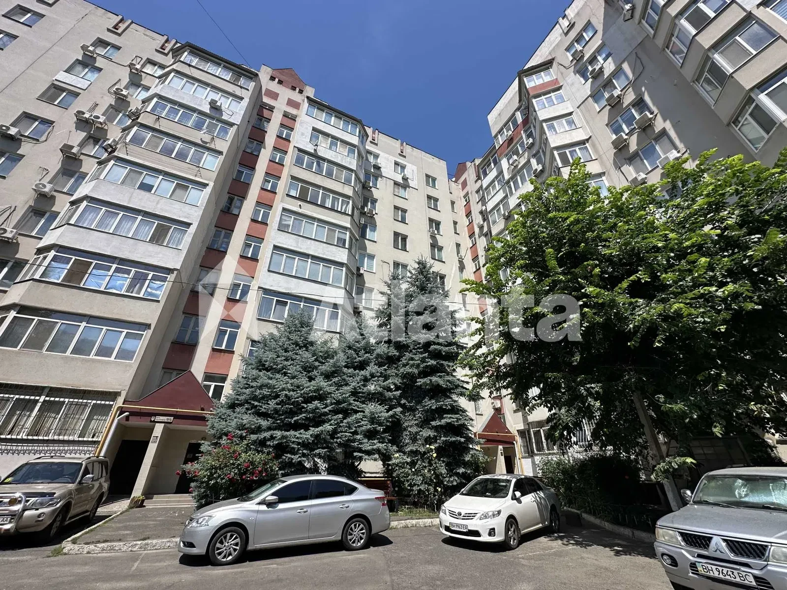 2-кімнатна квартира, Київський: 5-та станція Б. Фонтана, кладова в подарунок