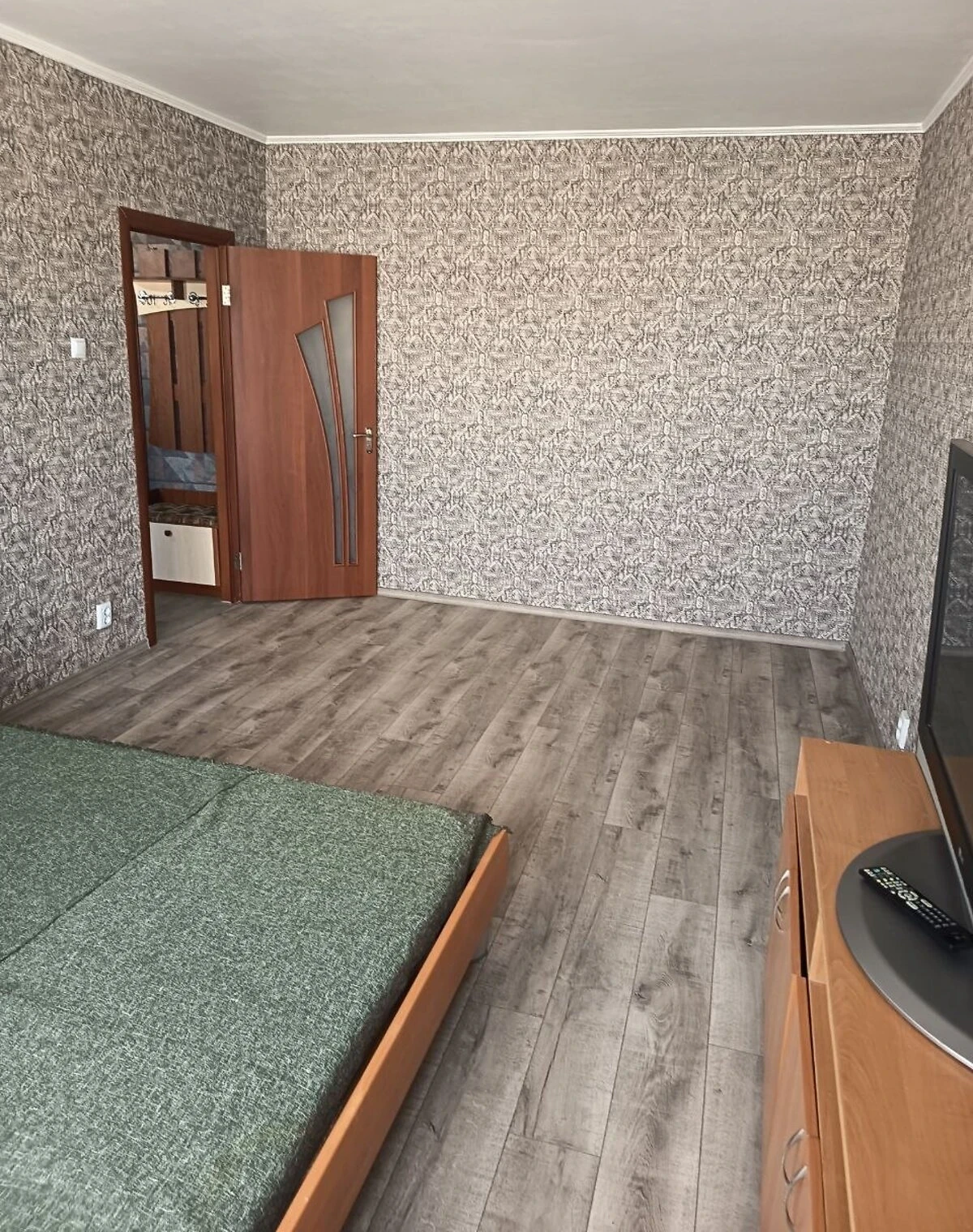 1-кімнатна квартира, Оболонь: газ і вода без світла