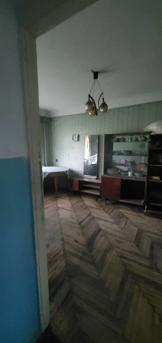 1-кімнатна квартира, Комунарський: під ремонт, біля Варуса