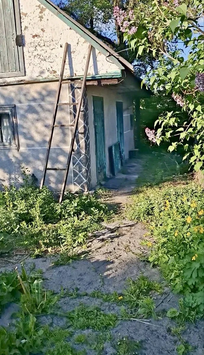 Половина дома, Славута: выход к реке, 6 соток, торг - фото 2