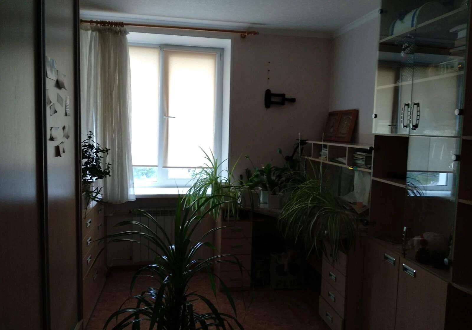 2-кімнатна квартира, Крюківський: сталінка, цегляні стіни, фото 3