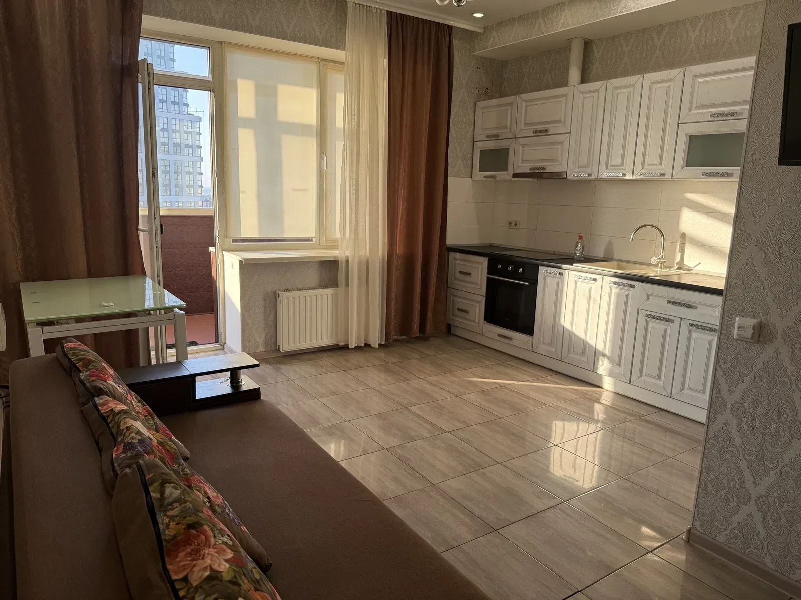 4-кімнатна квартира у ЖК Каскад: генератор, кухня-вітальня, фото 5