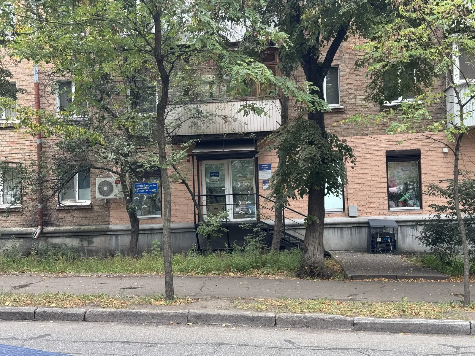 Приміщення, Шевченківський: фасадне, метро Дорогожичі - фото 3