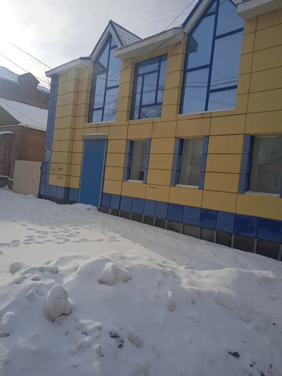Офіс, Подільський: фасадне, автономне газове опалення
