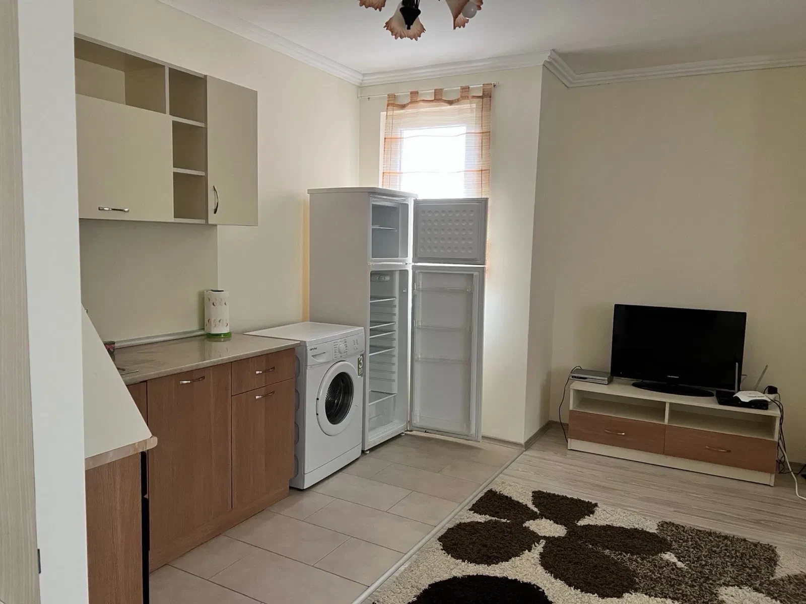 1-кімнатна квартира у ЖК VIP Zone: море за 500 м, сонце в кухні вранці - фото 3