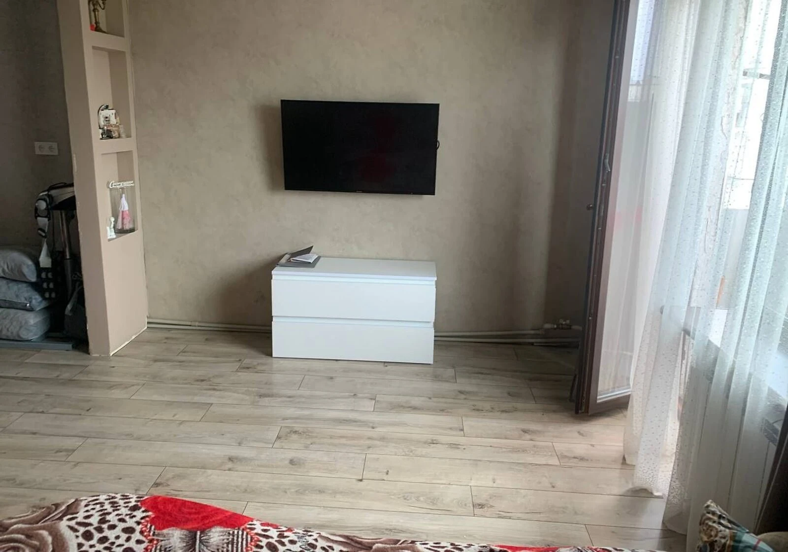 1-кімнатна квартира, Вільнянськ: євроремонт - фото 1